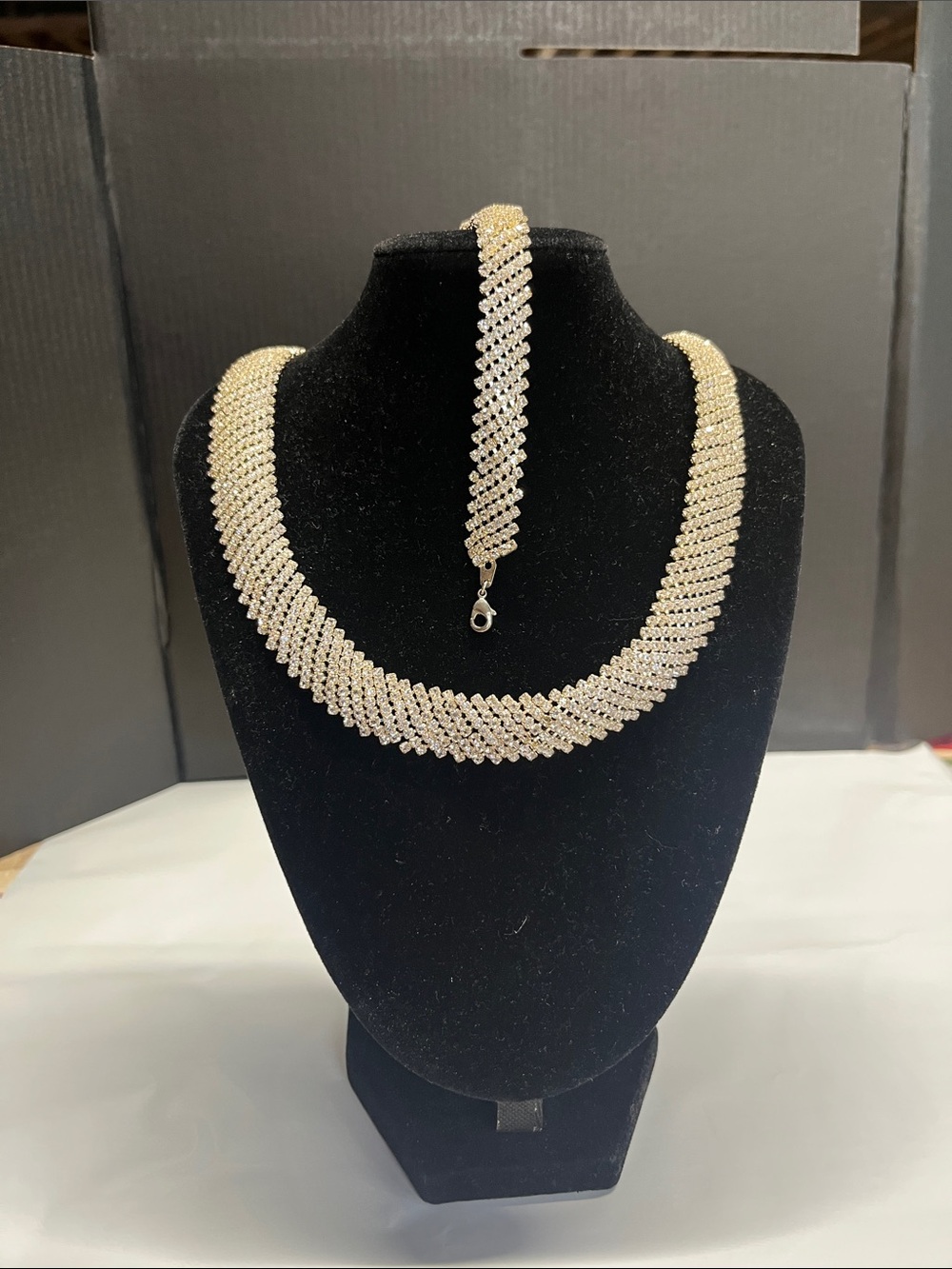 Elegant silver-Tone Crystal Necklace, bracelet & Earring Set wedding party bride